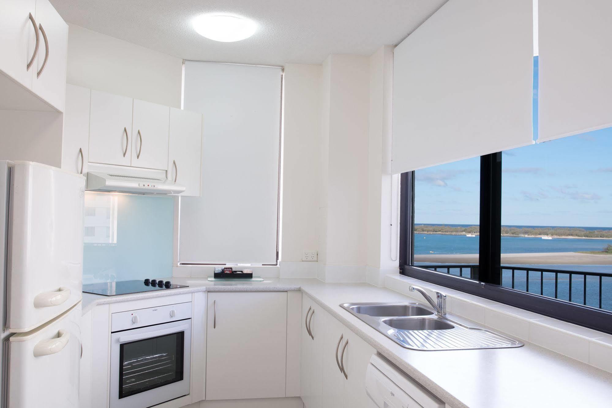 Sandy Point Beach Resort Gold Coast Eksteriør billede
