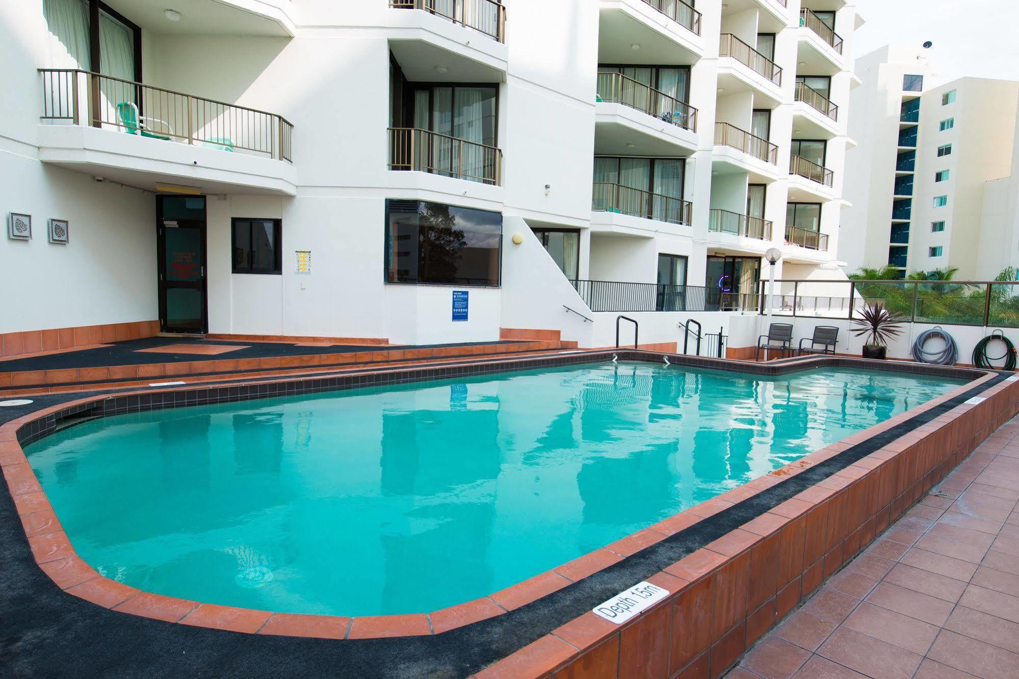 Sandy Point Beach Resort Gold Coast Eksteriør billede