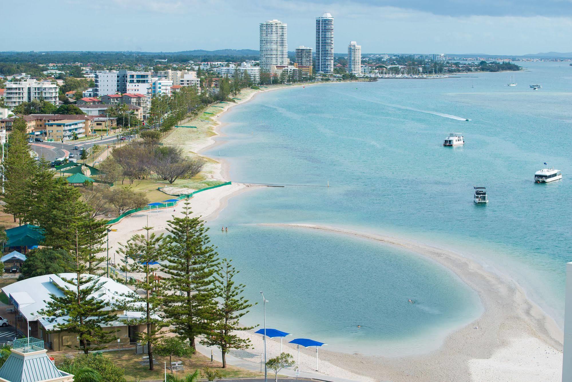 Sandy Point Beach Resort Gold Coast Eksteriør billede