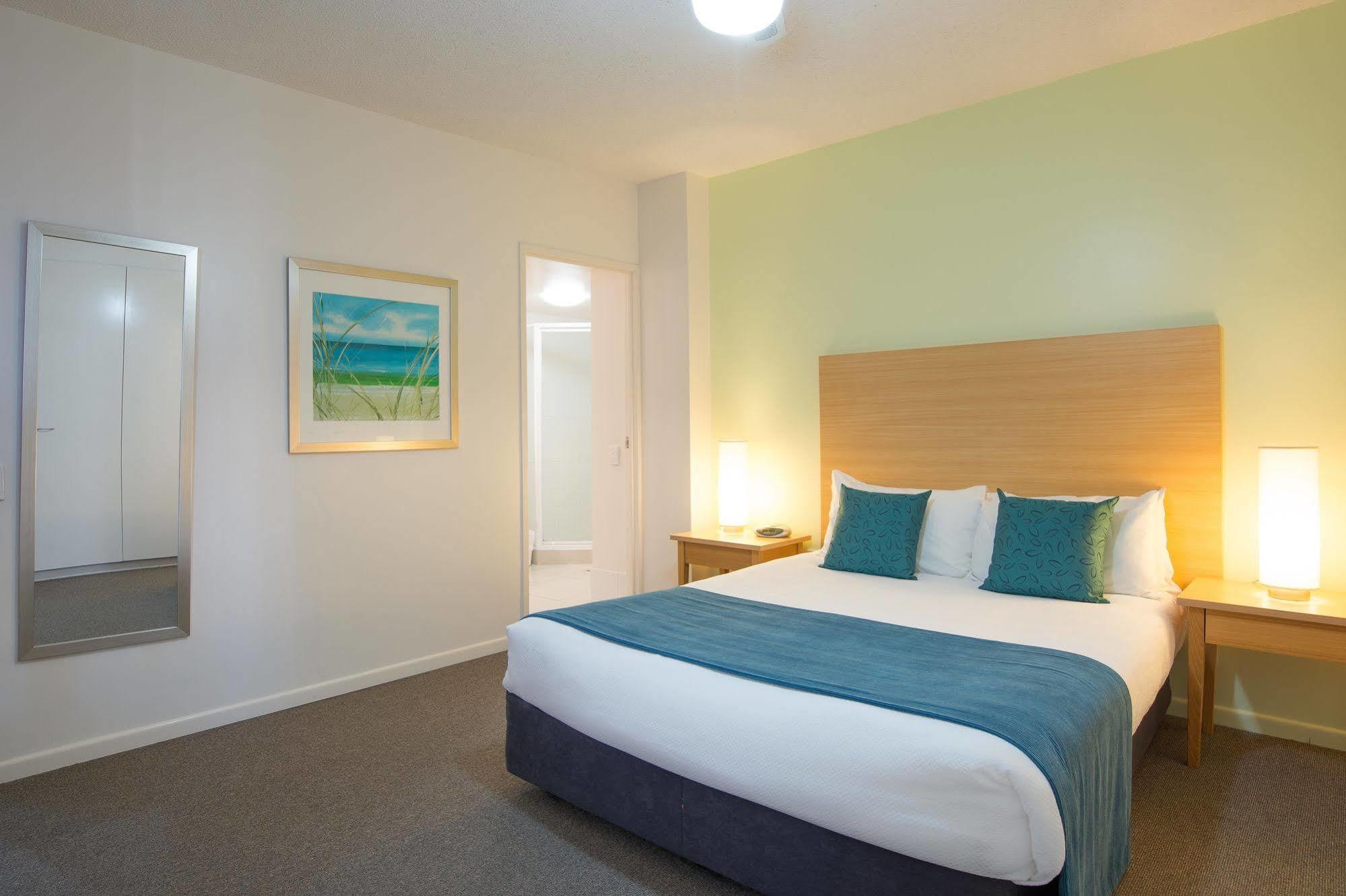 Sandy Point Beach Resort Gold Coast Eksteriør billede